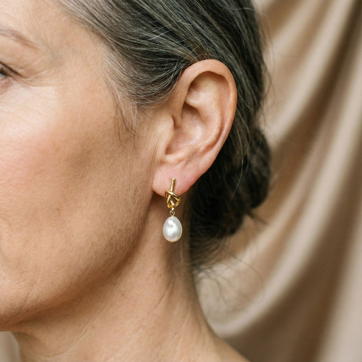 Cercei Eleganți cu Perle Baroce din Aur