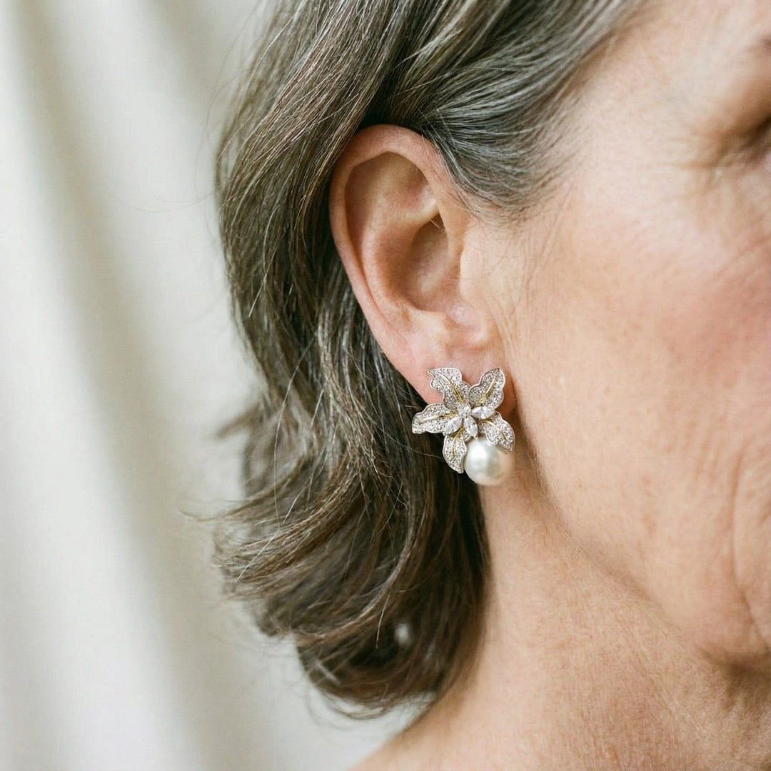 Cercei Eleganți cu Perle și Flori