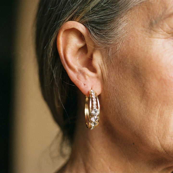 Cercei Eleganți din Aur Bătut