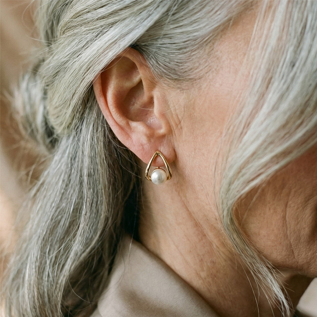 Cercei Triangulare cu Perle Elegante