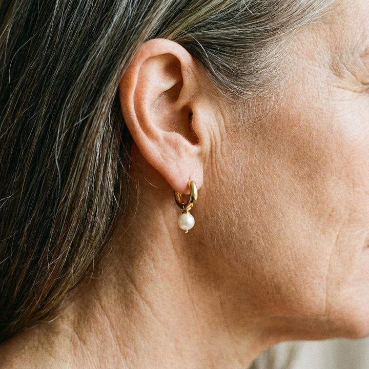 Cercei Mici din Perlă Placati cu Aur