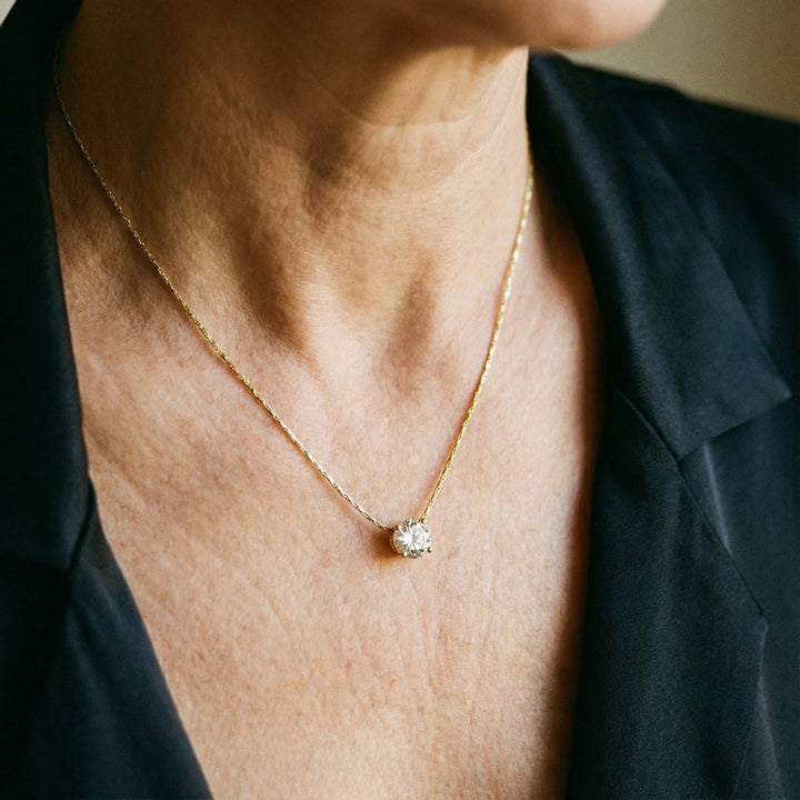 Colier din aur cu diamante