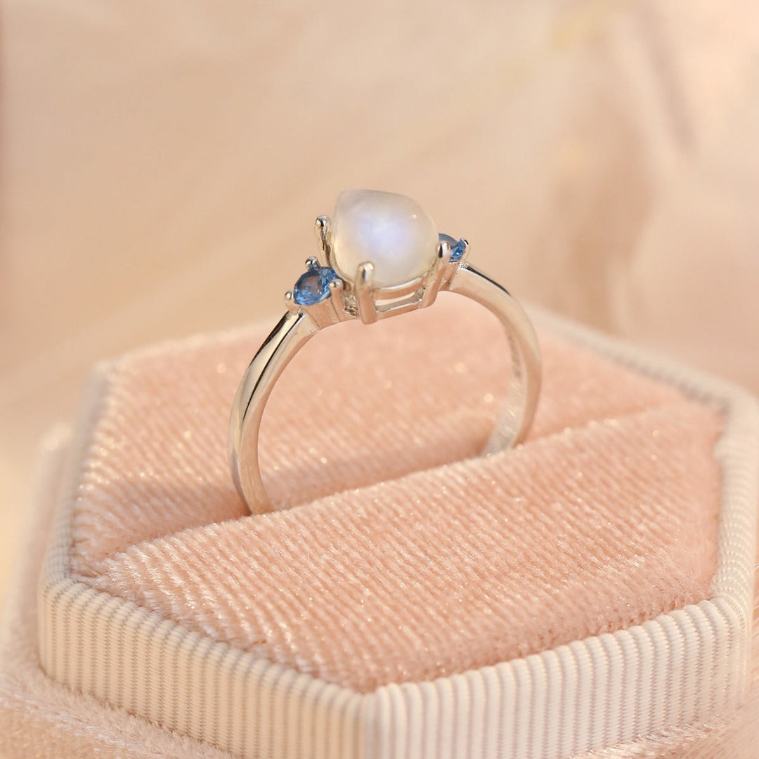 Inel Louisa cu Piatră de Lună