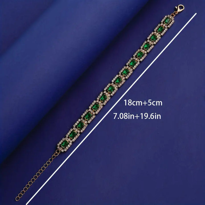 Elisa Esmeralda de Brățară de Aur